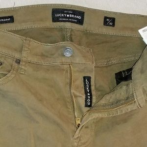 Lucky Brand 181 Relaxed Straight 30x32